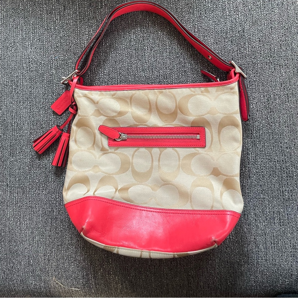Coach Signature Duffle - Picture 4 of 4